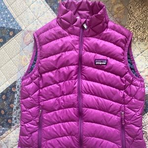 Patagonia down vest - small.